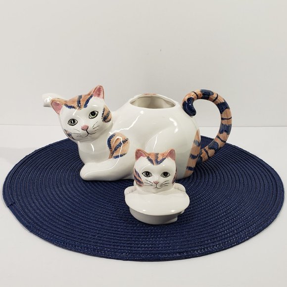 Vintage Calico Momma Cat with Cute Little Kitten Teapot - Picture 6 of 8